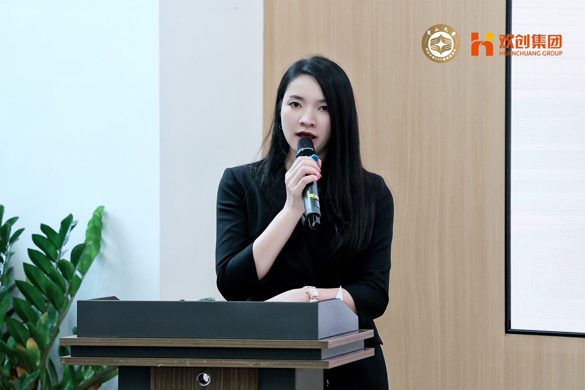 688c5ba1d404d.jpg 2.jpg